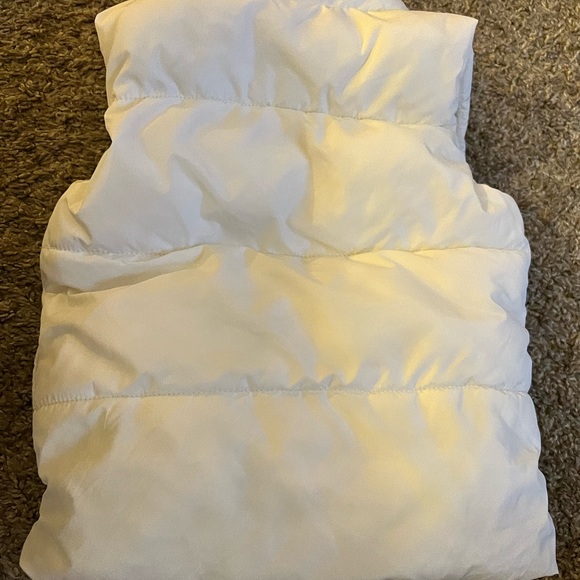 Super cute toddler vest! Looks like new! - Picture 3 of 3